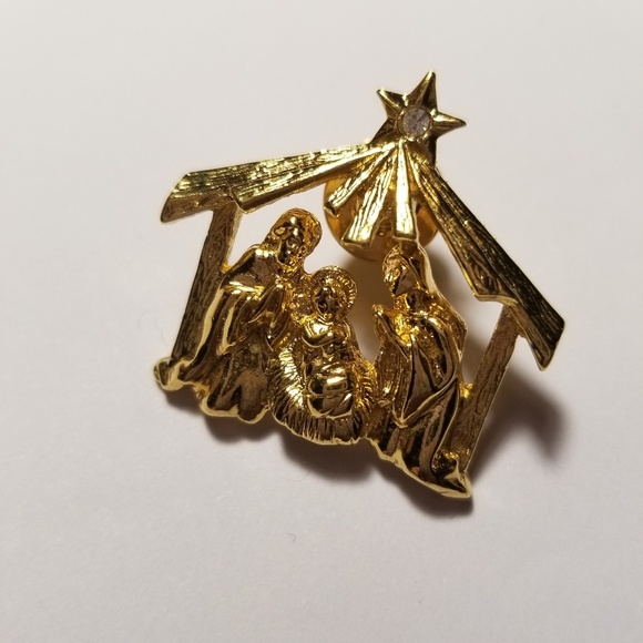 Lovely VTG Nativity Lapel Pin - Picture 2 of 7